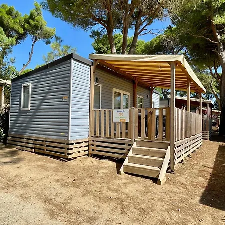 La Yole Mobilhome Premium 6 Pers Avec Terrasse Lounge Kemping