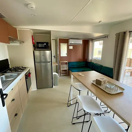 Kemping La Yole Mobilhome Premium 6 Pers Avec Terrasse Lounge *